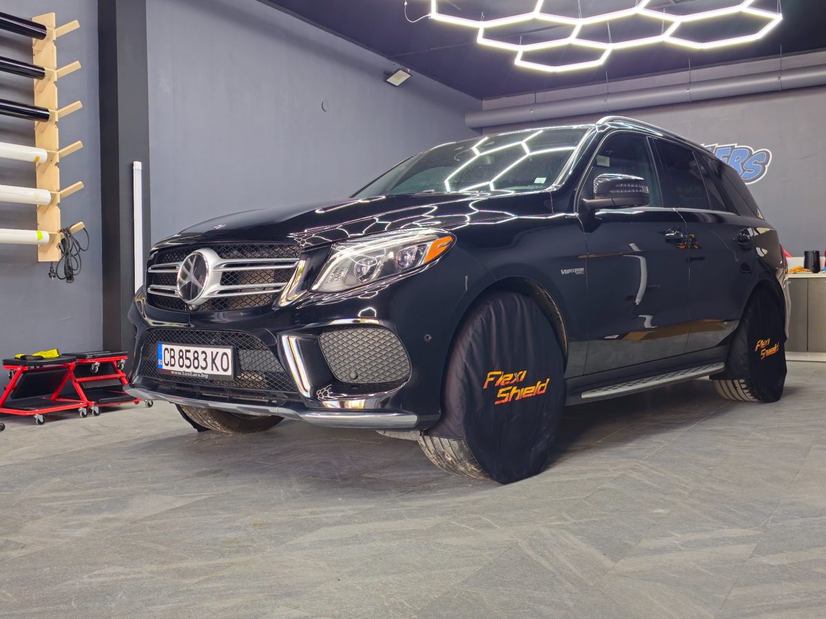 Защитно фолио — черен Mercedes GLE