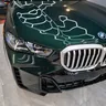BMW X5 — преден капак, решетка и фар, изглед отгоре