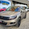 Volkswagen Tiguan — преден и страничен ракурс пред студиото на PaintKillers