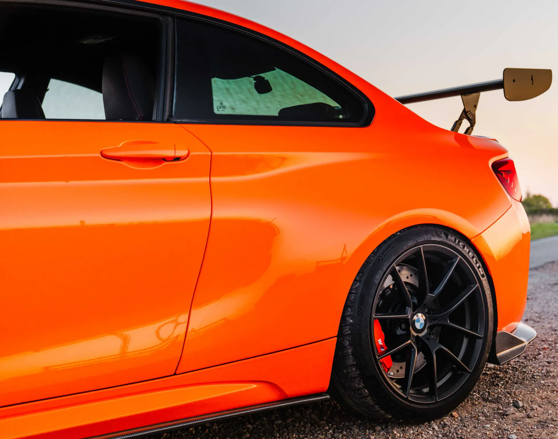 Оранжев BMW с цветно защитно PPF фолио